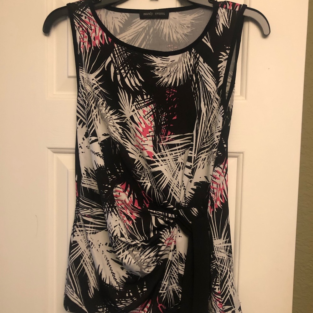 Sleeveless blouse